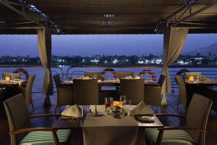 Nile Cruise at Christmas and New Year: Prices, Crowds and Booking Deadlines